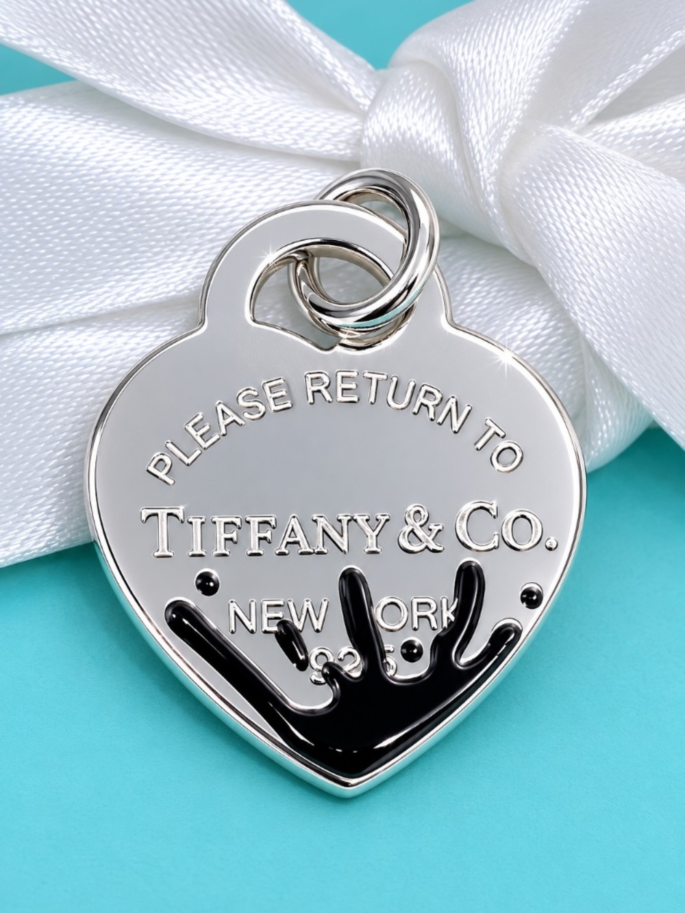 Tiffany & Co Splash Return to Tiffany Black Enamel Heart Tag Charm sterling 925